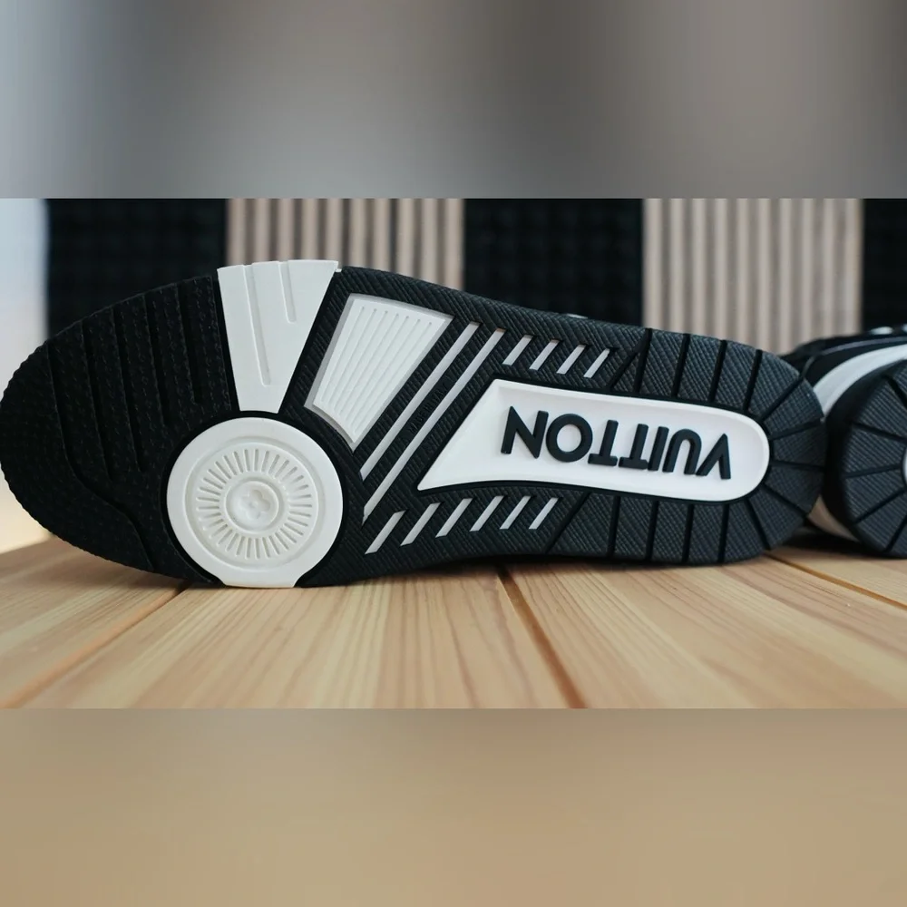 Louis Vuitton Men’s Black and White Trainers - Picture 6 of 7
